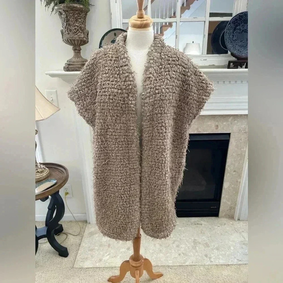 Snoskins Unique Eyelash Topper Jacket - Picture 1 of 11